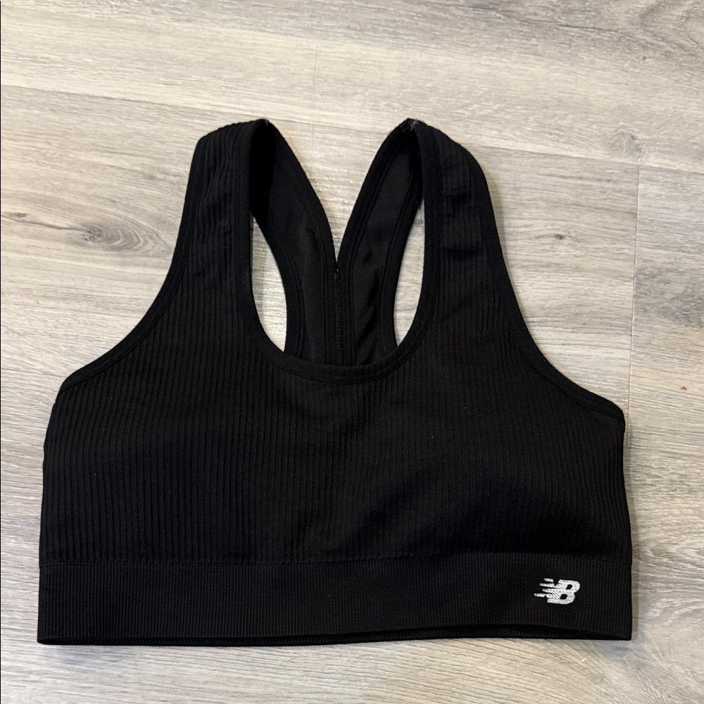 New Balance Women's Ribbed Black Sports Bra size medium